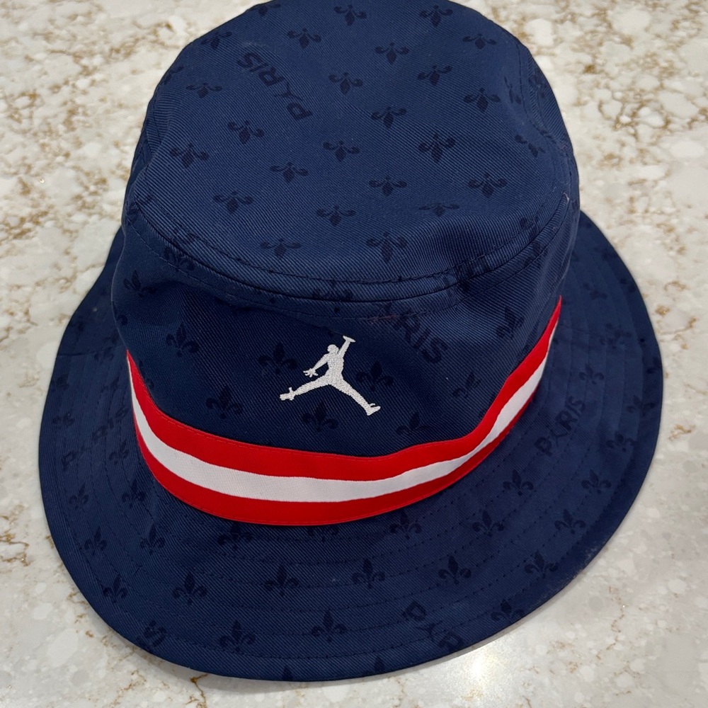 Jordan Kids Navy and Red Bucket Hat - Picture 3 of 4